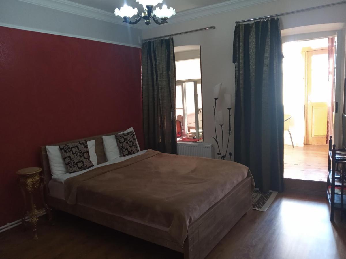 Apartment In The Heart Of Old Tbilisi Eksteriør bilde